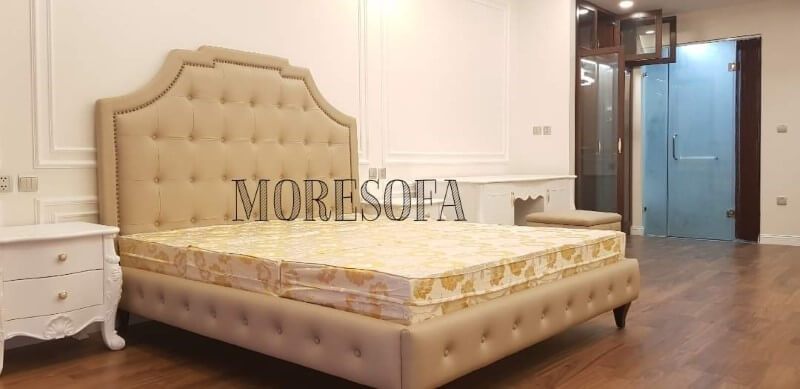 Đơn giản, dễ dàng vệ sinh với mẫu giường ngủ bọc da cao cấp của Moresofa